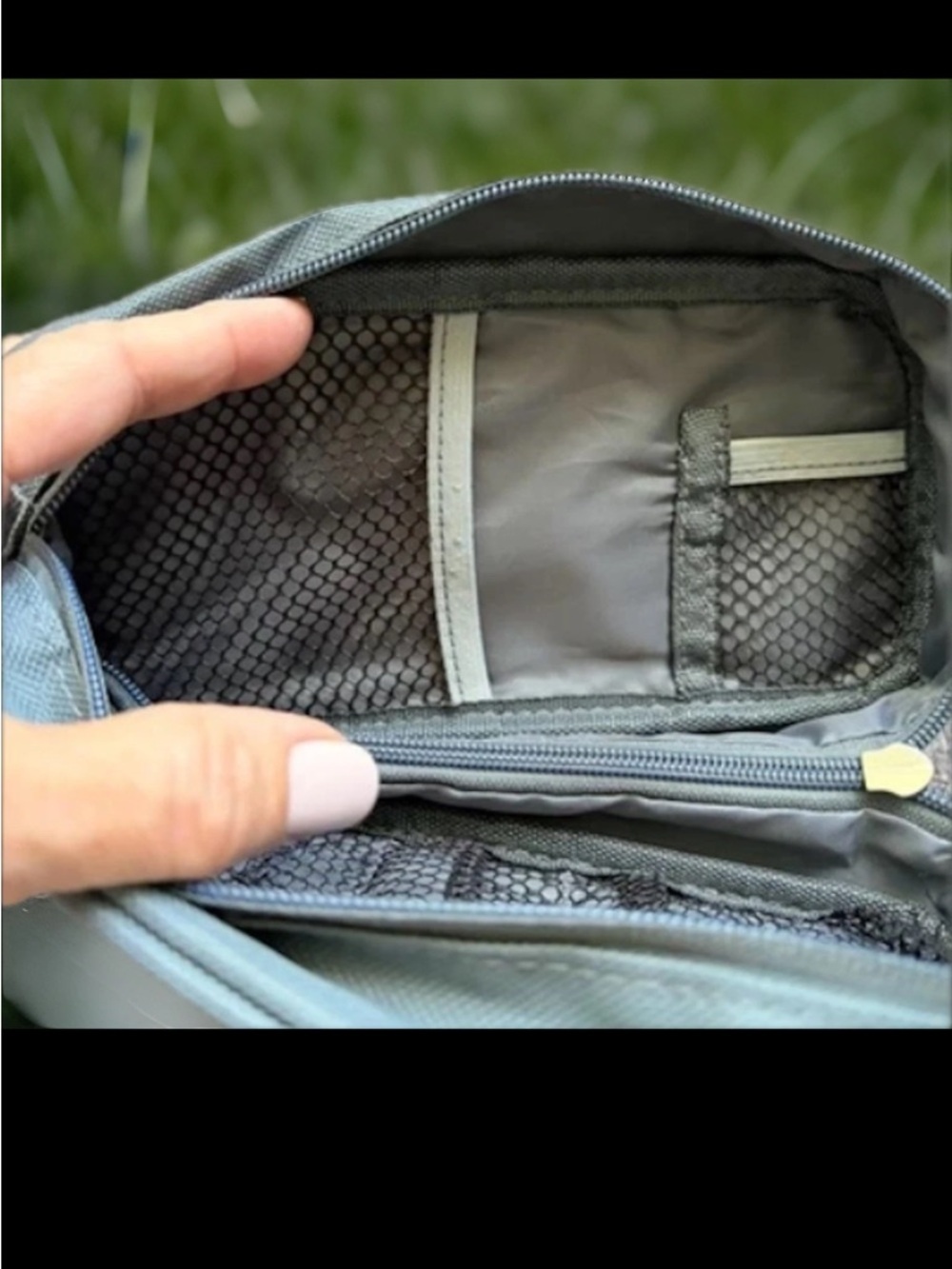 YOUNG LIVING Carrying Case Active & Fit Essential Oils Zip Around Travel Bag NEW - Picture 5 of 5